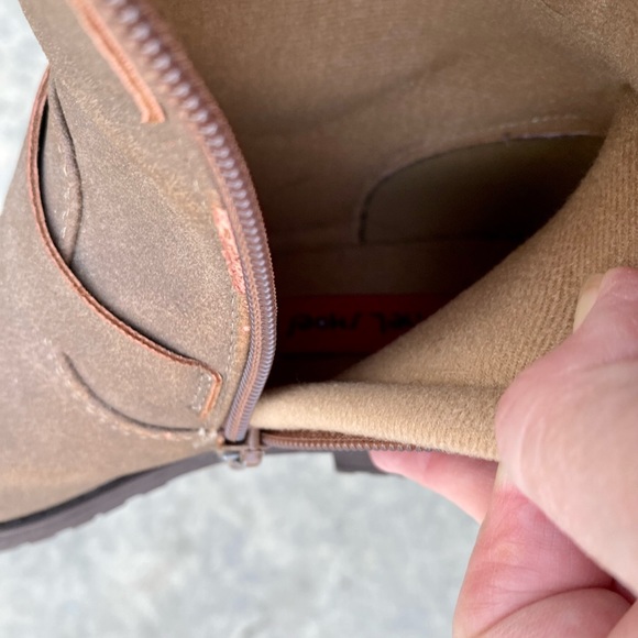 Rachel Shoes Lil Denver Toddler Knee-High Boots in the Color Cognac - si… - Picture 11 of 11